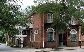 The Front Street Inn